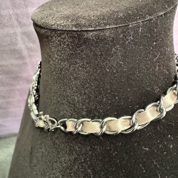 Vintage Stunning Black Crystal Statement Necklace - Picture 4 of 7